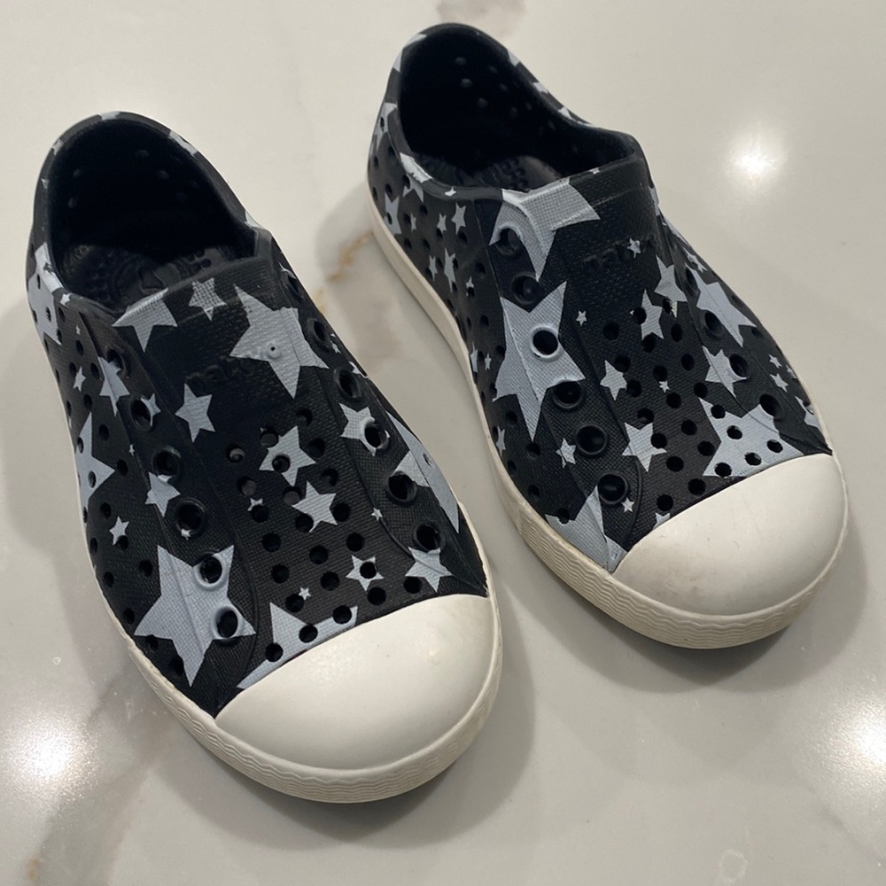 Black and white stars Native shoes size 7